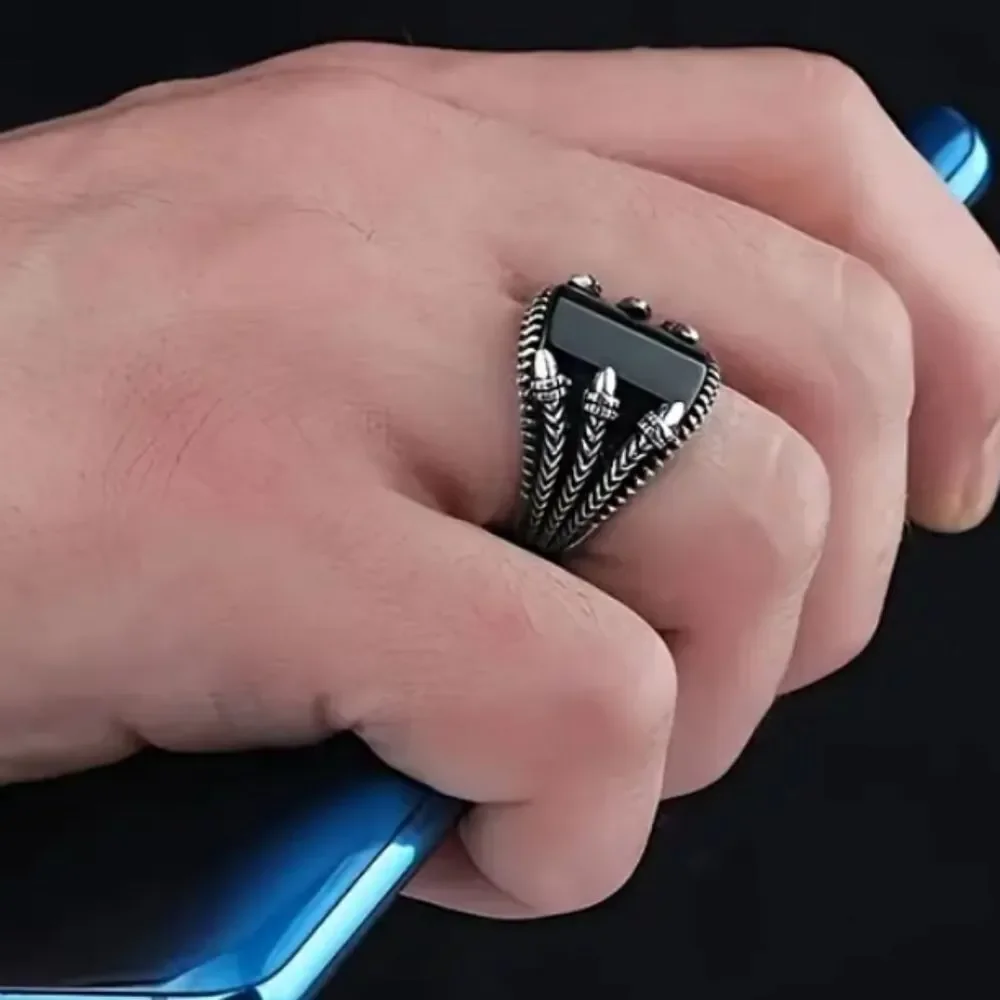 Exquisite vintage men's retro ring sz 8